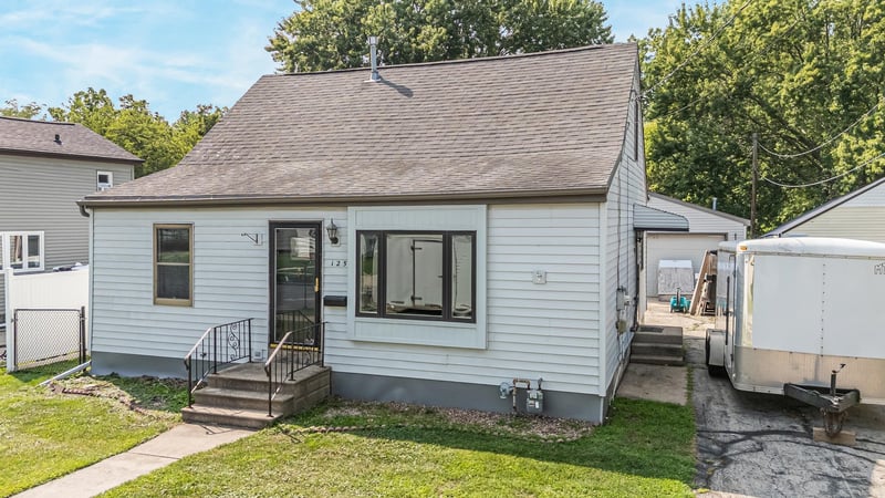 125 Mayer St, Neenah, WI 54956