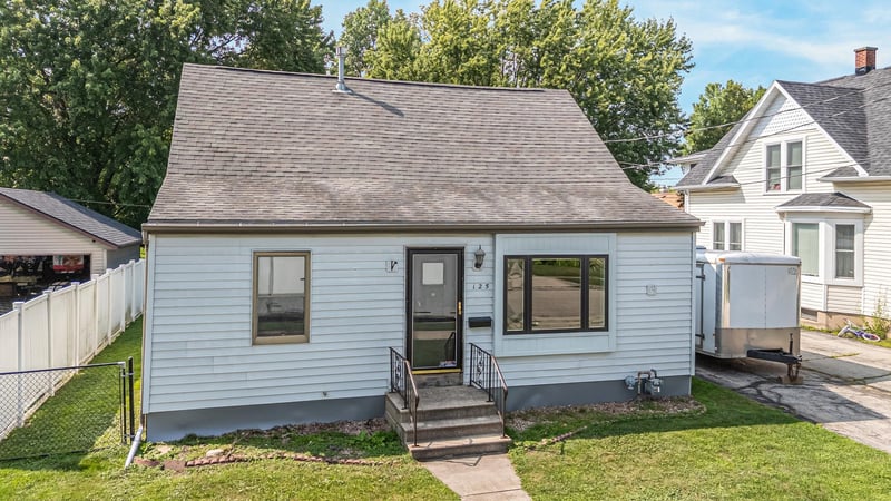 125 Mayer St, Neenah, WI 54956