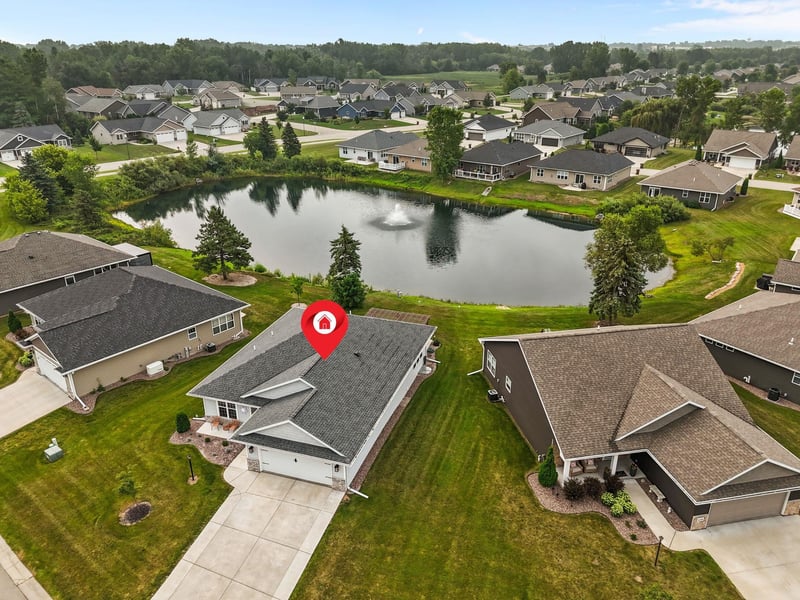 5084 N Milkweed Trl, Appleton, WI 54913