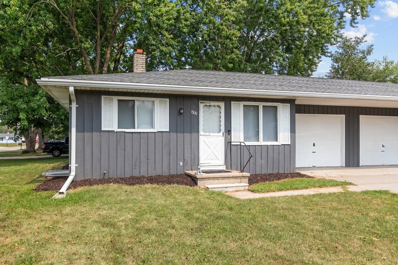 1500 Greendale St, Menasha, WI 54952-2621