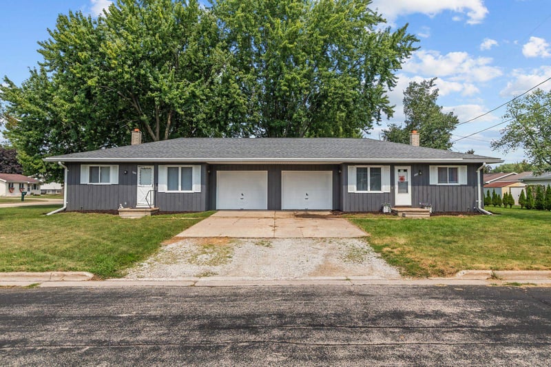 1500 Greendale St, Menasha, WI 54952-2621