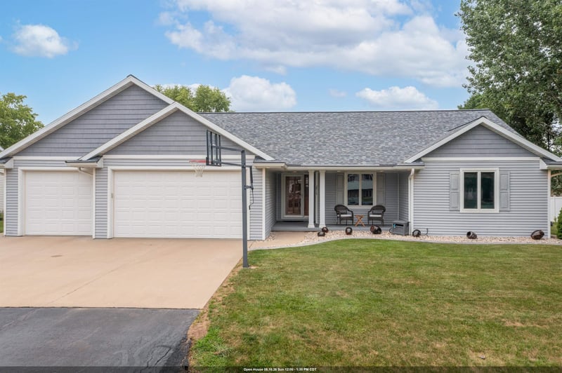 W2416 Snowberry Dr, Appleton, WI 54915