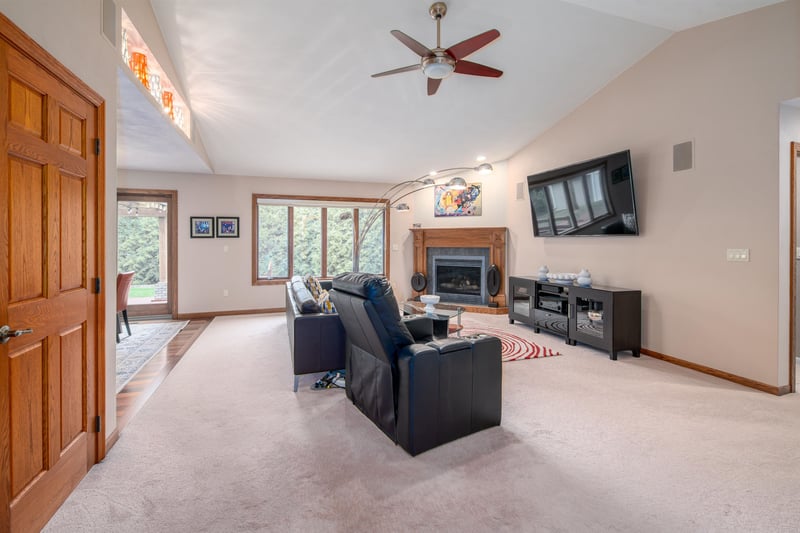 W2416 Snowberry Dr, Appleton, WI 54915