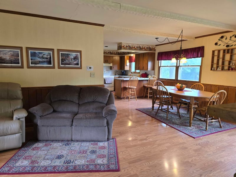 1503 Valley Rd, Appleton, WI 54915-1600