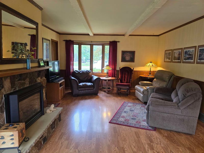 1503 Valley Rd, Appleton, WI 54915-1600