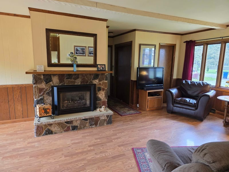 1503 Valley Rd, Appleton, WI 54915-1600