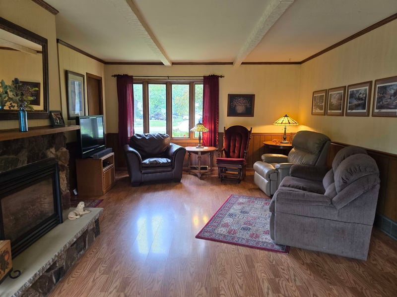 1503 Valley Rd, Appleton, WI 54915-1600