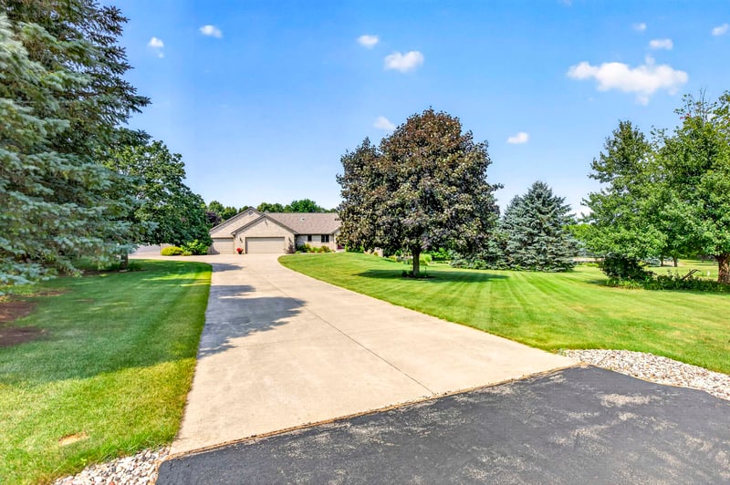 W7272 Bonnie Dr, Shiocton, WI 54170