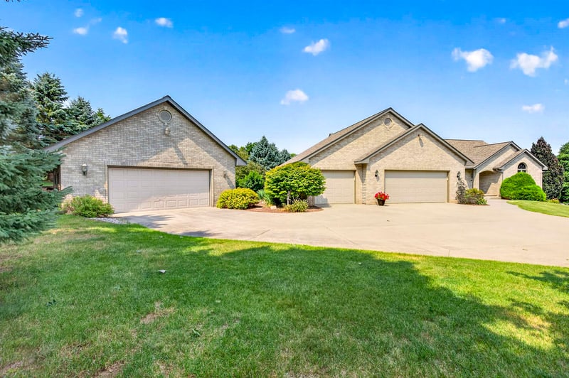 W7272 Bonnie Dr, Shiocton, WI 54170