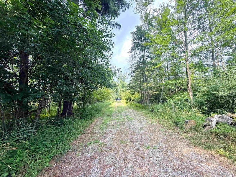 245 Bay Rd, Peshtigo, WI 54157