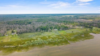 245 Bay Rd, Peshtigo, WI 54157