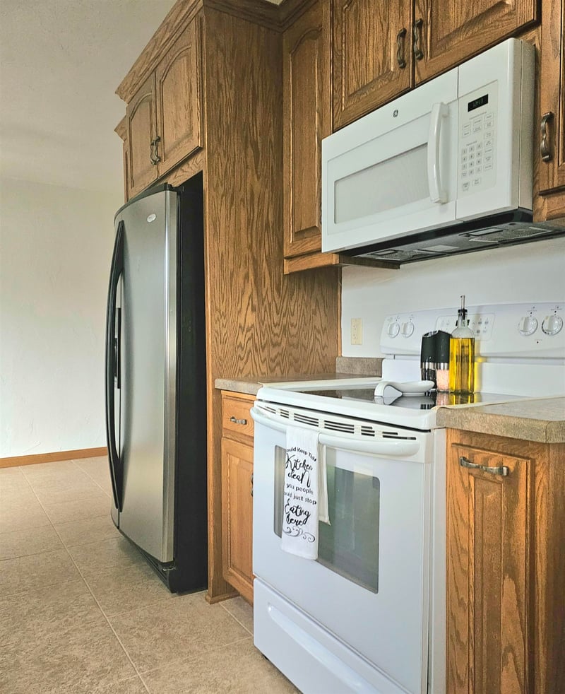 643 S Main St, Seymour, WI 54165
