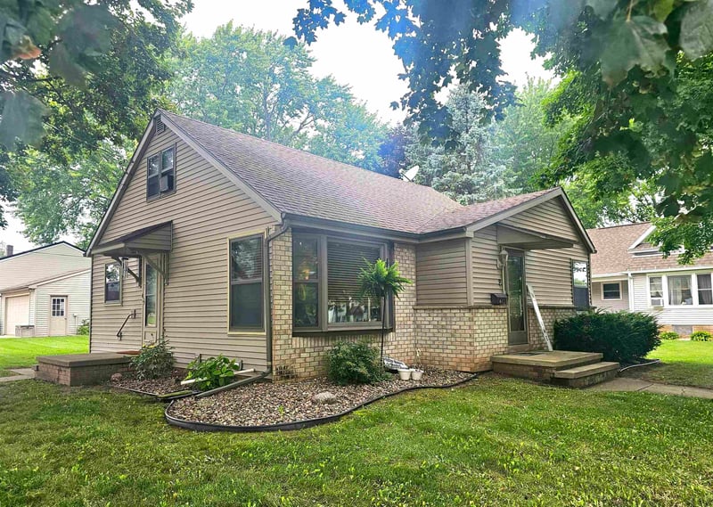 643 S Main St, Seymour, WI 54165