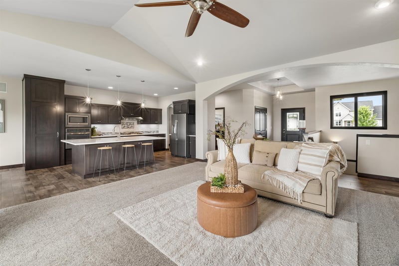 W5975 Autumn Hills Pw, Appleton, WI 54913