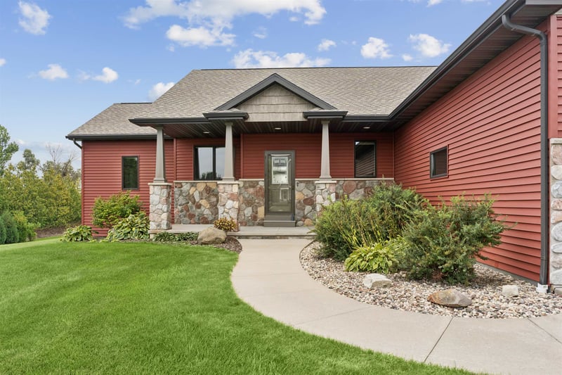 W5975 Autumn Hills Pw, Appleton, WI 54913