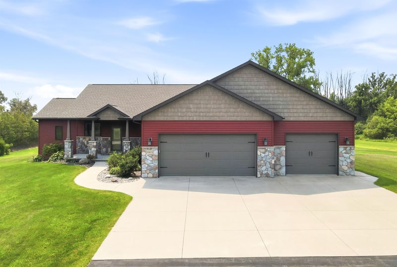 W5975 Autumn Hills Pw, Appleton, WI 54913