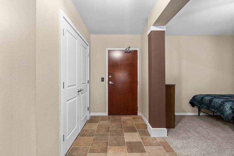 118 S Washington St #203B, Green Bay, WI 54301-4267