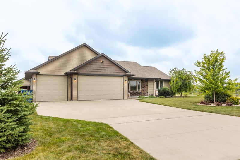 1139 Pisces Pl, De Pere, WI 54115
