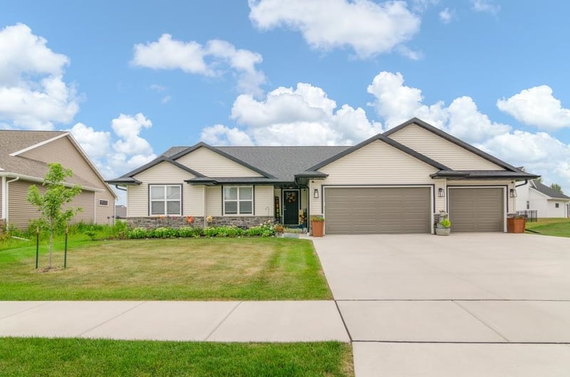 2559 Meyer Way, De Pere, WI 54115