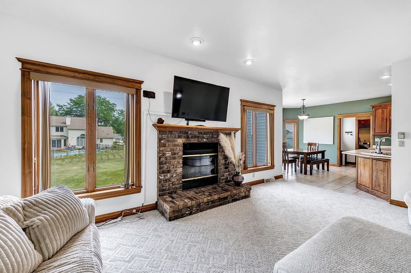 3174 Atlantis Dr, Green Bay, WI 54313