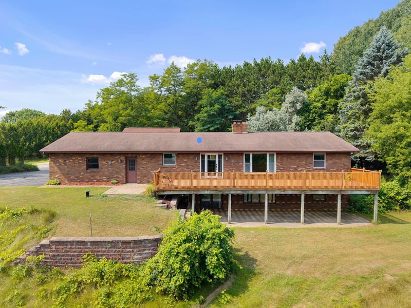3747 Stream Rd, Green Bay, WI 54313
