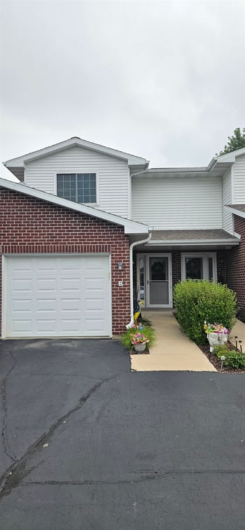 1903 Riverside Dr #B, Green Bay, WI 54313
