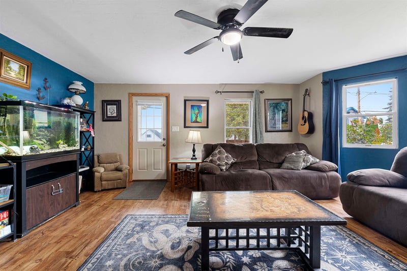 140 W Factory St, Seymour, WI 54165