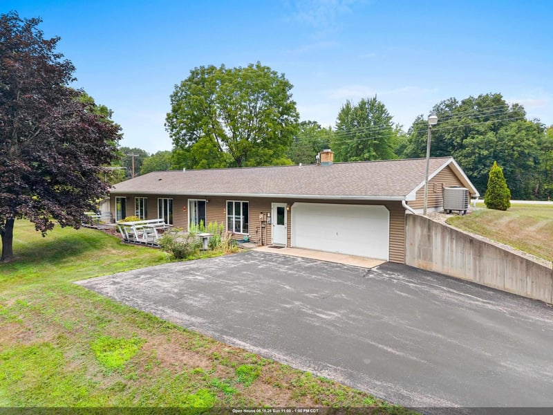 5895 State Hwy 22, Lena, WI 54129