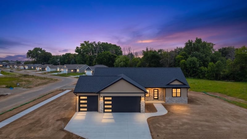W1973 Grode Ct, Kaukauna, WI 54130