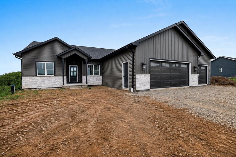 3685 Evelyn Rose Ln, Suamico, WI 54313