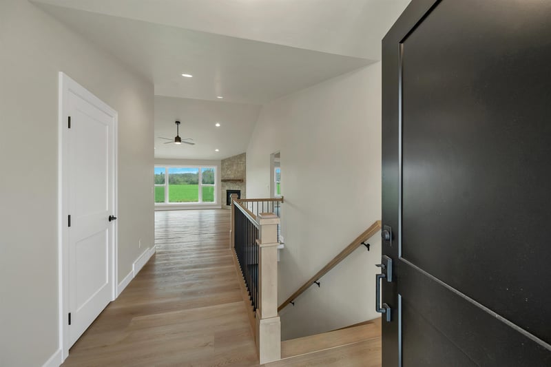 549 Behrendt Park Dr, Seymour, WI 54165