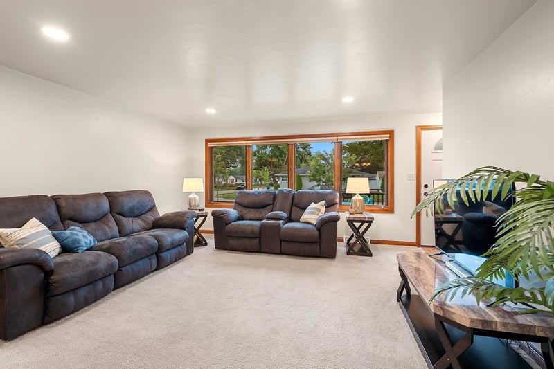 1404 Spence St, Green Bay, WI 54304-3242