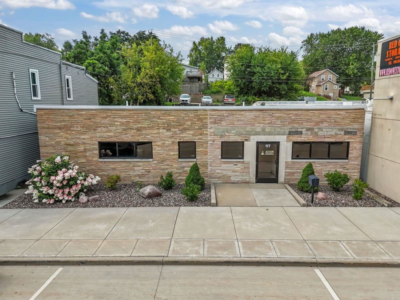 117 W 3rd St, Kaukauna, WI 54130-2444