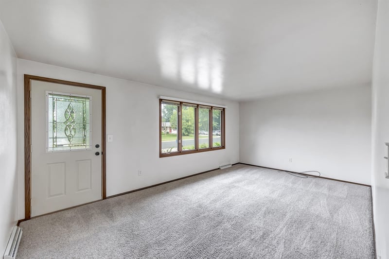 1676 Klaus St, Greenleaf, WI 54126