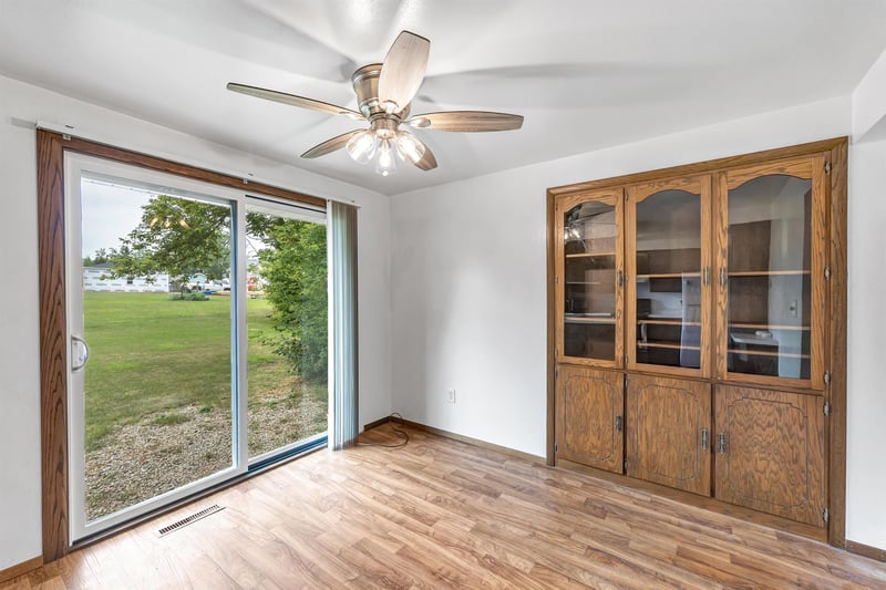 1676 Klaus St, Greenleaf, WI 54126
