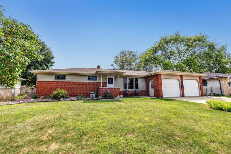 1857 Bond St, Green Bay, WI 54303