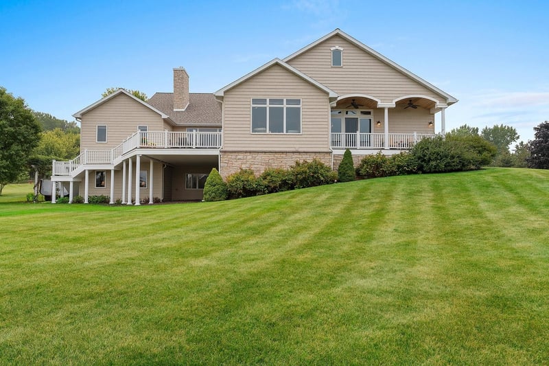 1707 Limestone Trl, De Pere, WI 54115-4019
