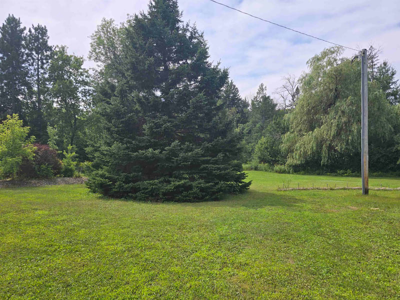 15365 Old 32 Rd, Mountain, WI 54149