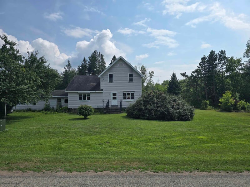 15365 Old 32 Rd, Mountain, WI 54149