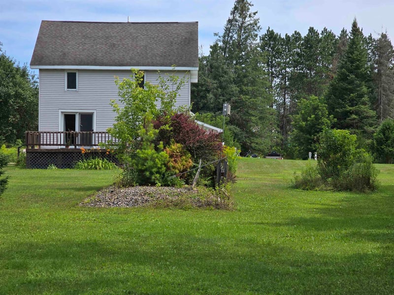 15365 Old 32 Rd, Mountain, WI 54149