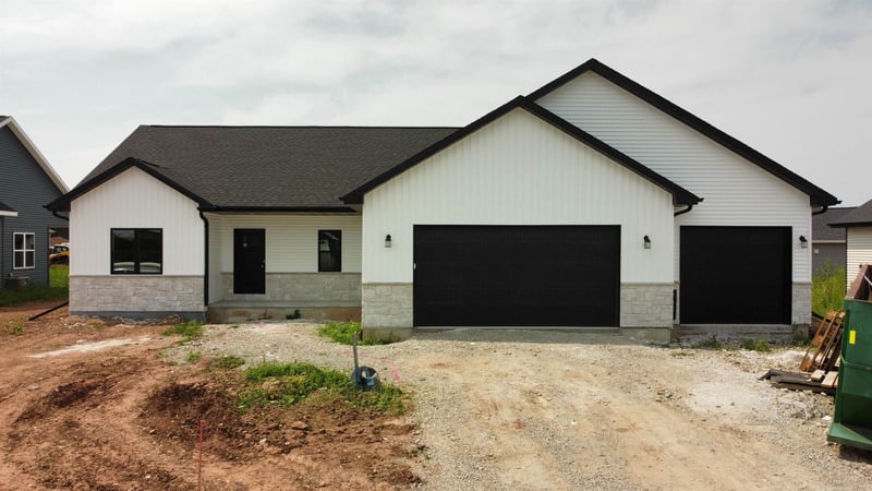 8339 Marlo Ave, Neenah, WI 54956