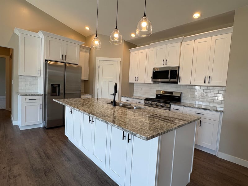 8339 Marlo Ave, Neenah, WI 54956