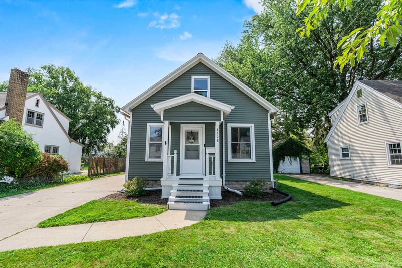 1129 Reed St, Green Bay, WI 54303