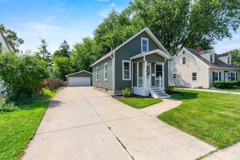 1129 Reed St, Green Bay, WI 54303