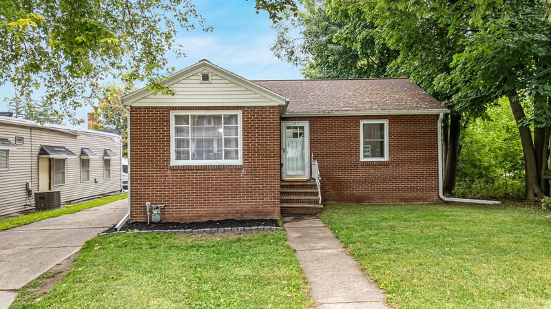 107 S Oneida St, Green Bay, WI 54303-1920