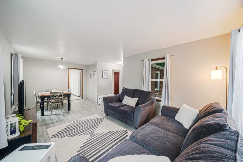 107 S Oneida St, Green Bay, WI 54303-1920