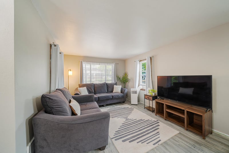 107 S Oneida St, Green Bay, WI 54303-1920