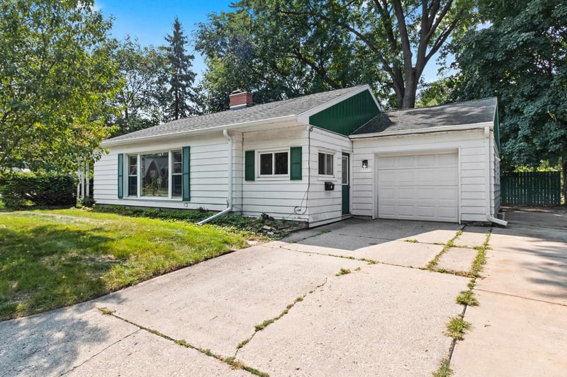 101 W Whitney St, Green Bay, WI 54301