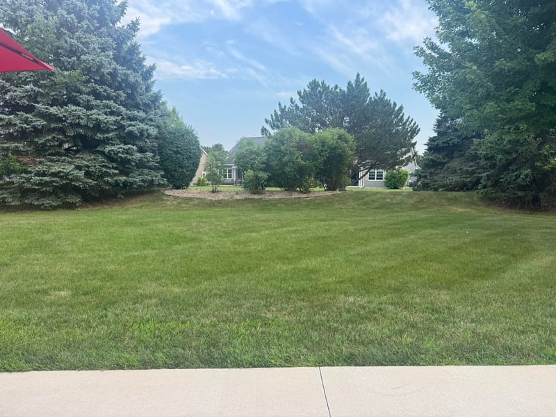 2591 Village Ln, Oshkosh, WI 54904