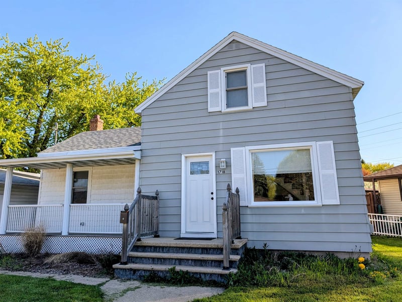 1718 E John St, Appleton, WI 54915